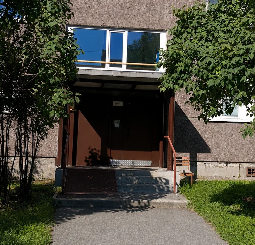 Ремонт входных групп дома по улице Вологодская, 34 — улица Вологодская, 34