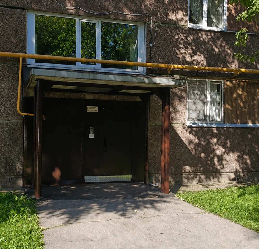 Ремонт входных групп дома по улице Вологодская, 34 — улица Вологодская, 34